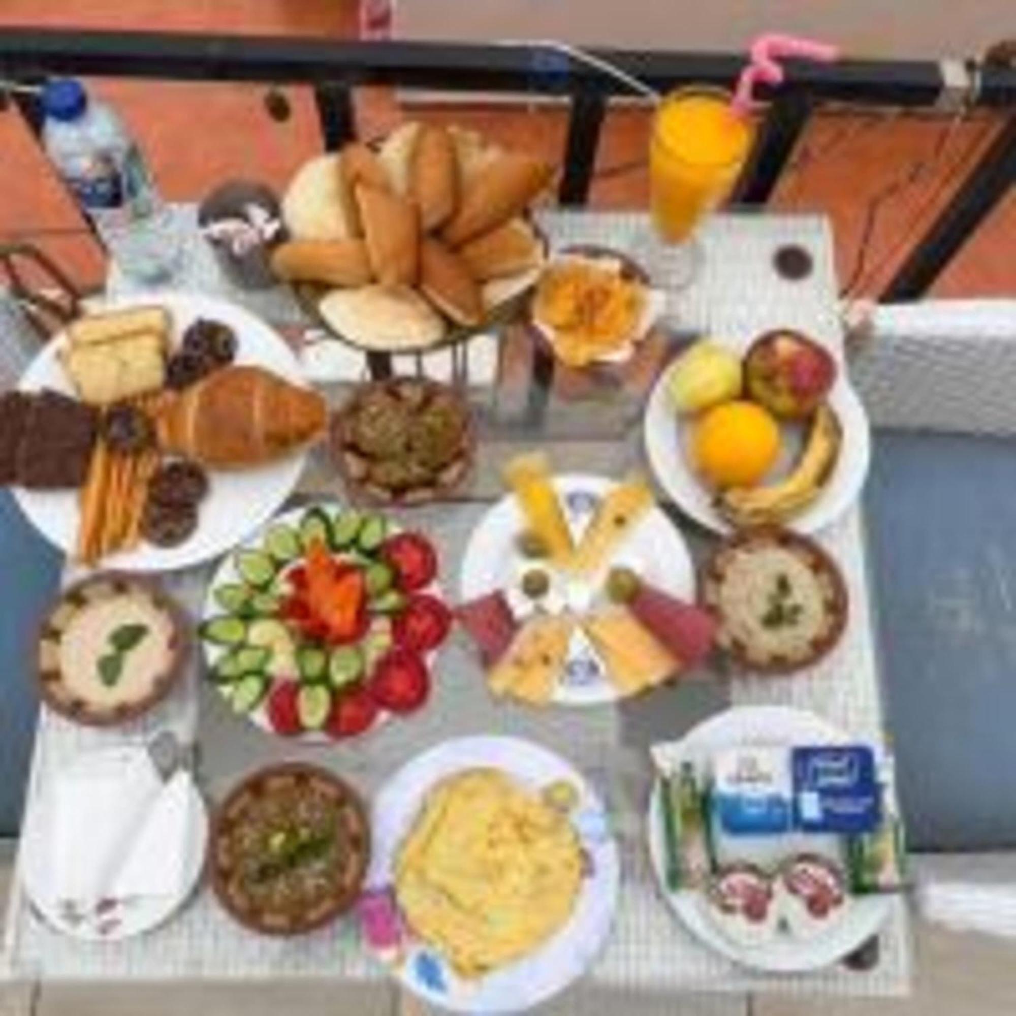 Hostel Golden Pyramids View Inn