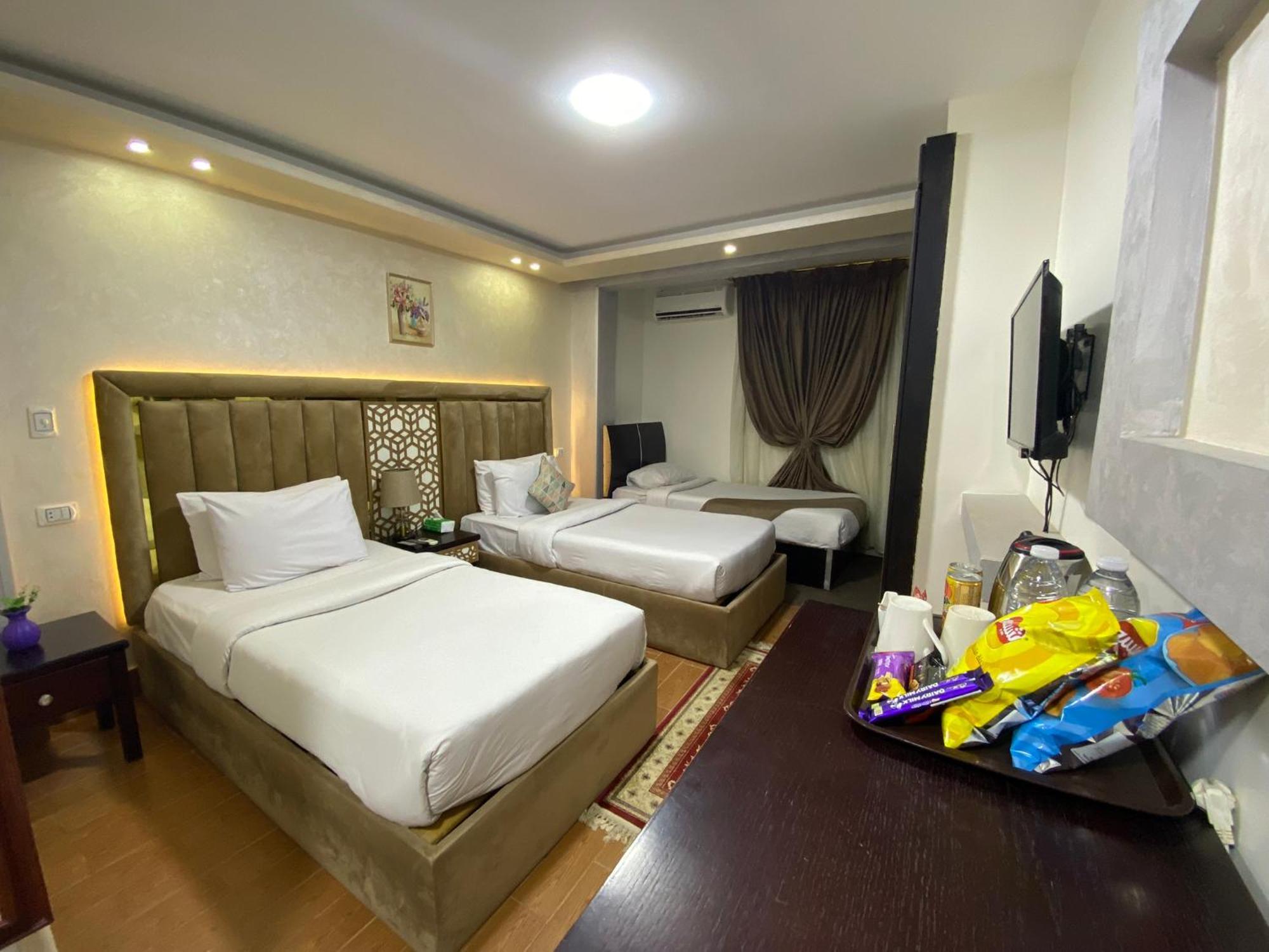 Golden Pyramids View Inn Cairo