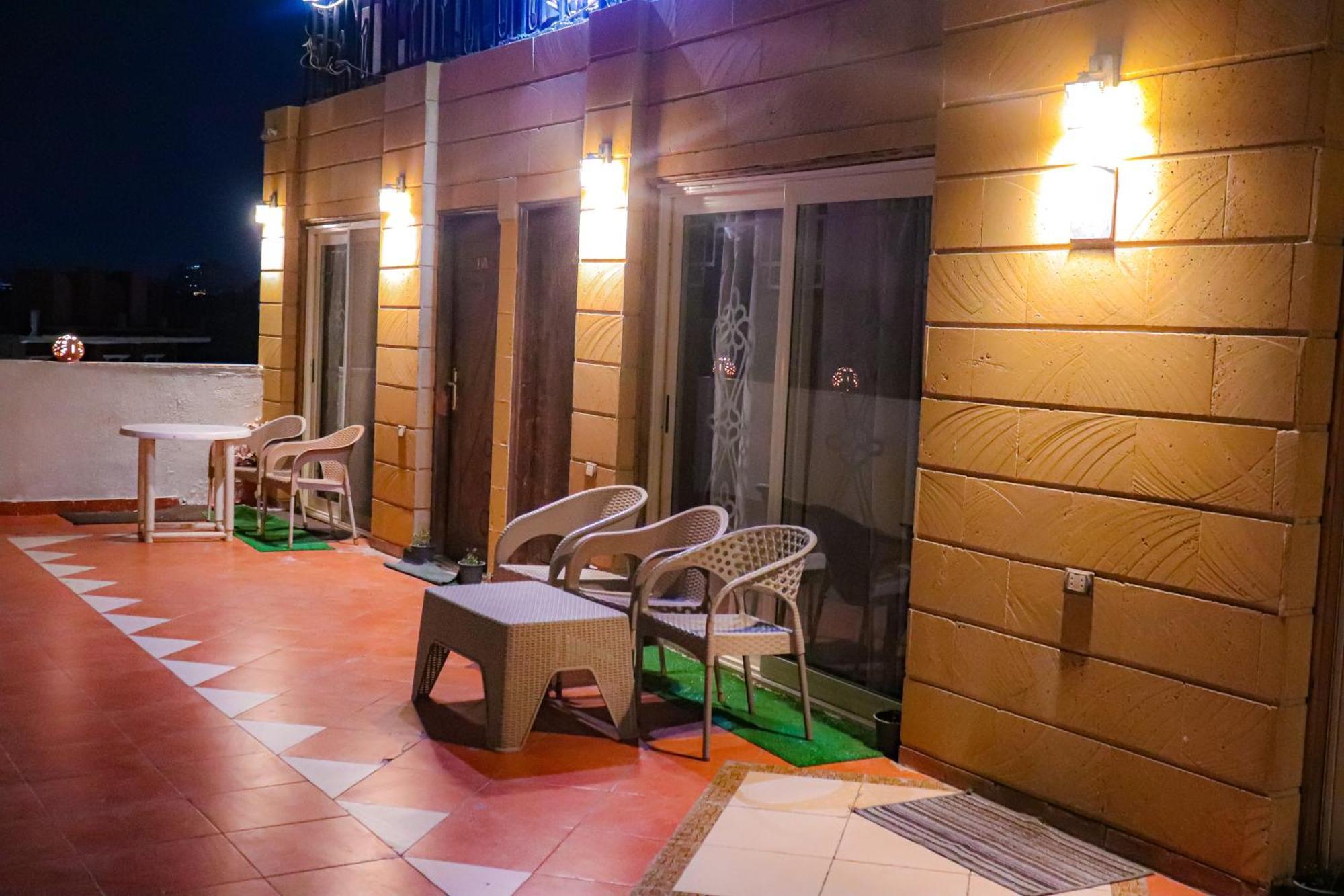 Golden Pyramids View Inn Cairo